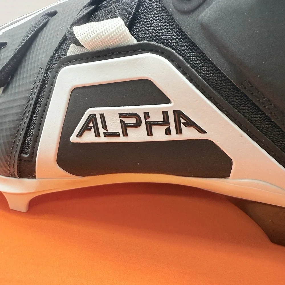 Nike Alpha Menace Pro 3 Black / White Mid Football Cleats‎ Size 10.5 CT6649-001